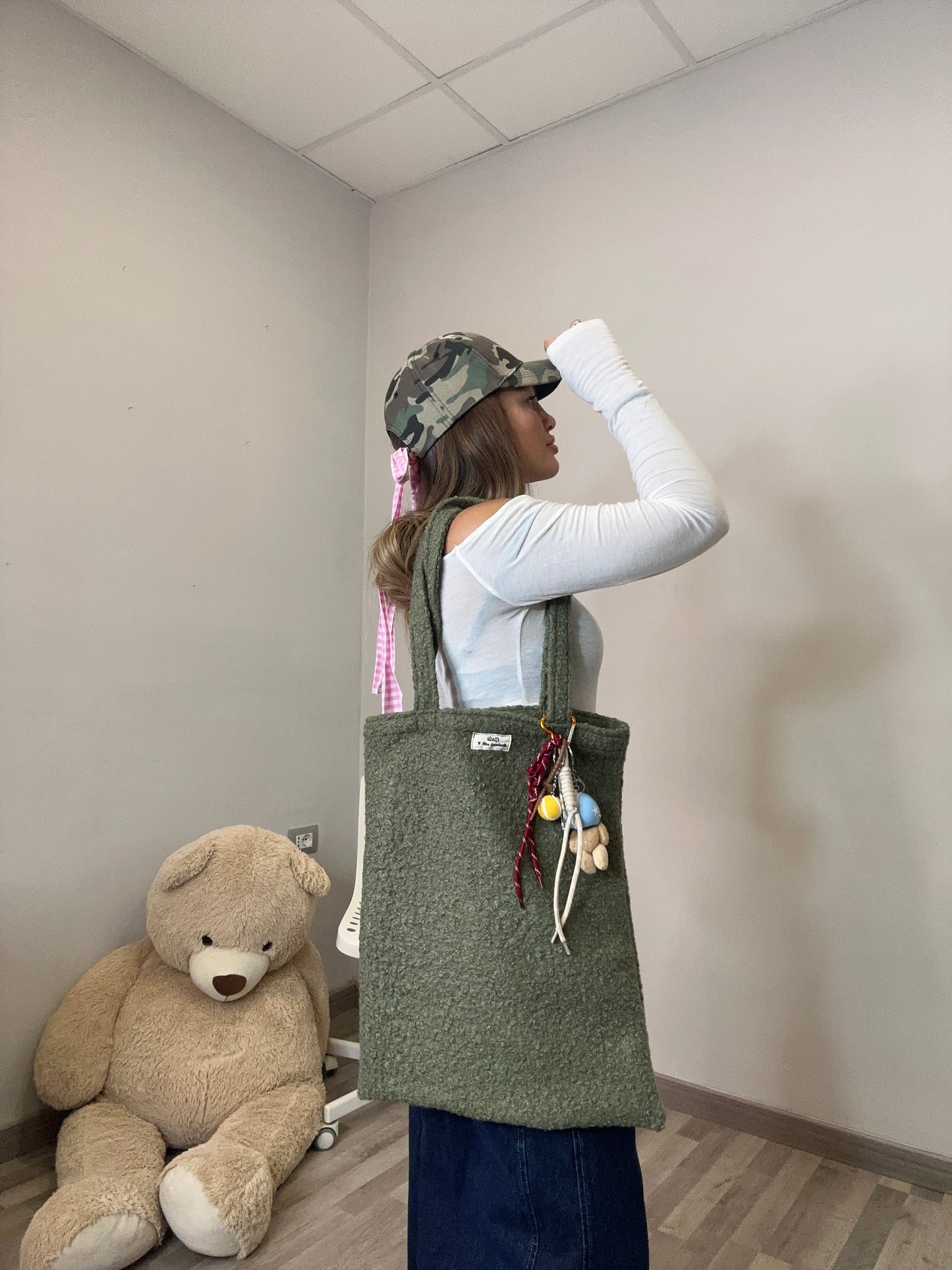 TOTE BAG CON CHARMS