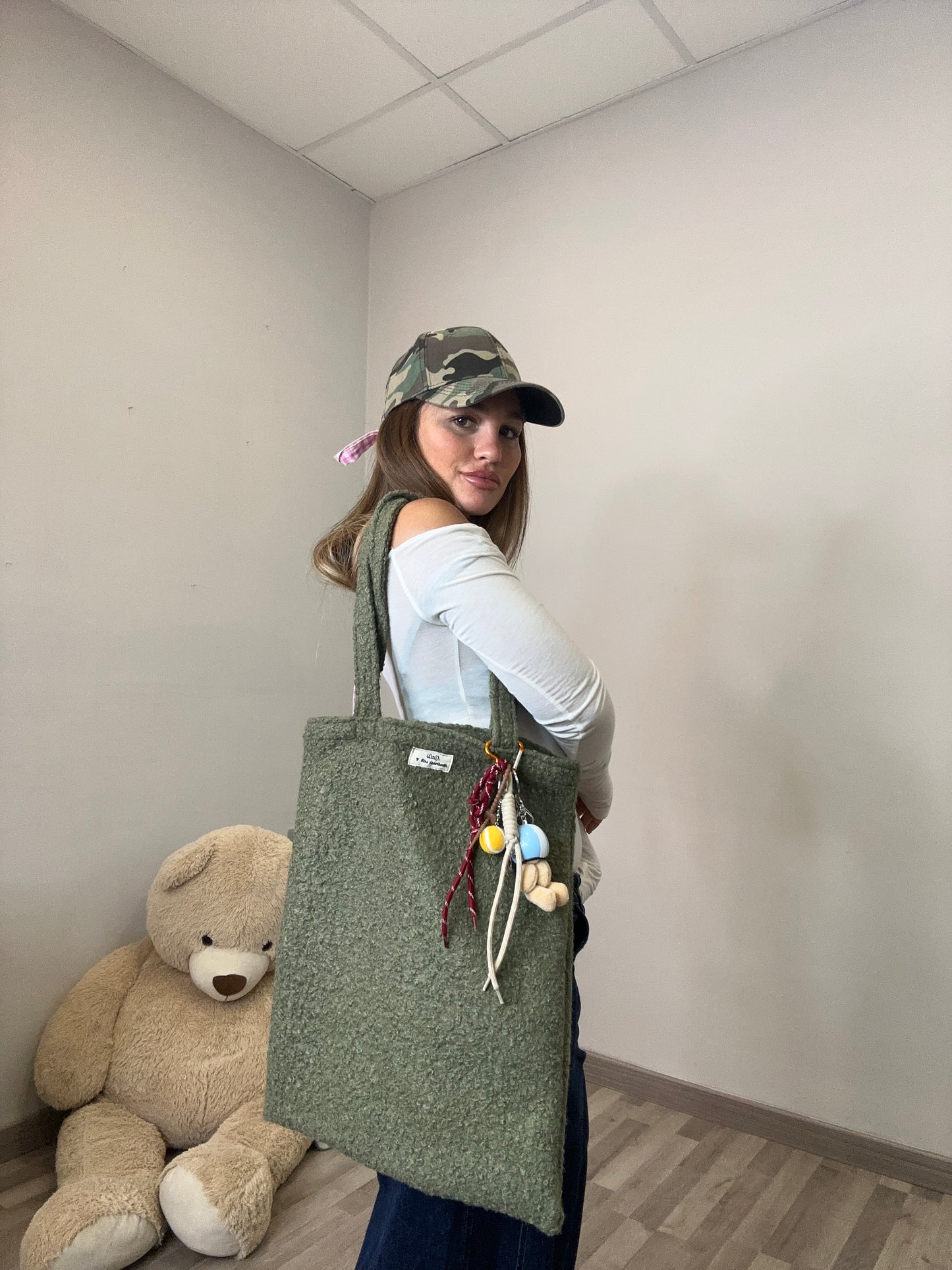 TOTE BAG CON CHARMS