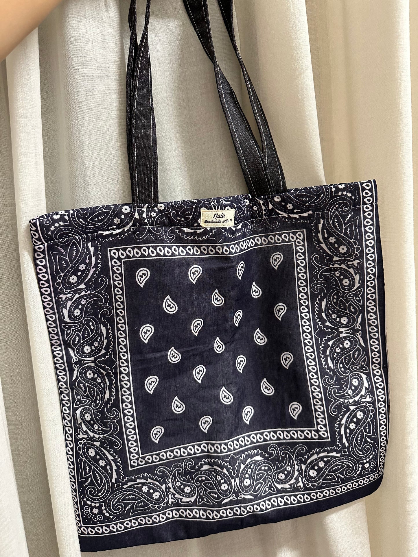 TOTEBAG BANDANA