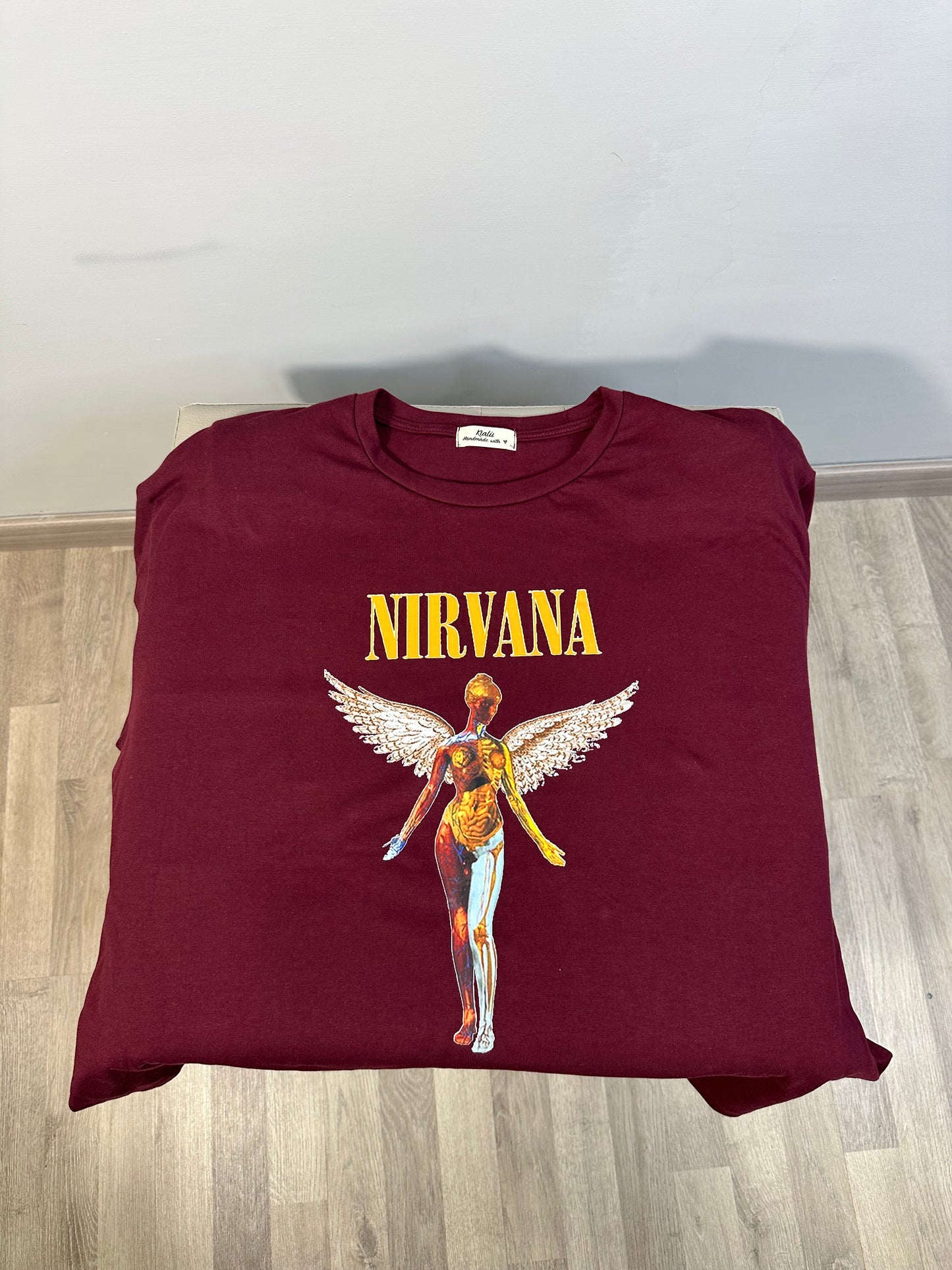 MAGLIA ROCK CON TAGLIO LATERALE