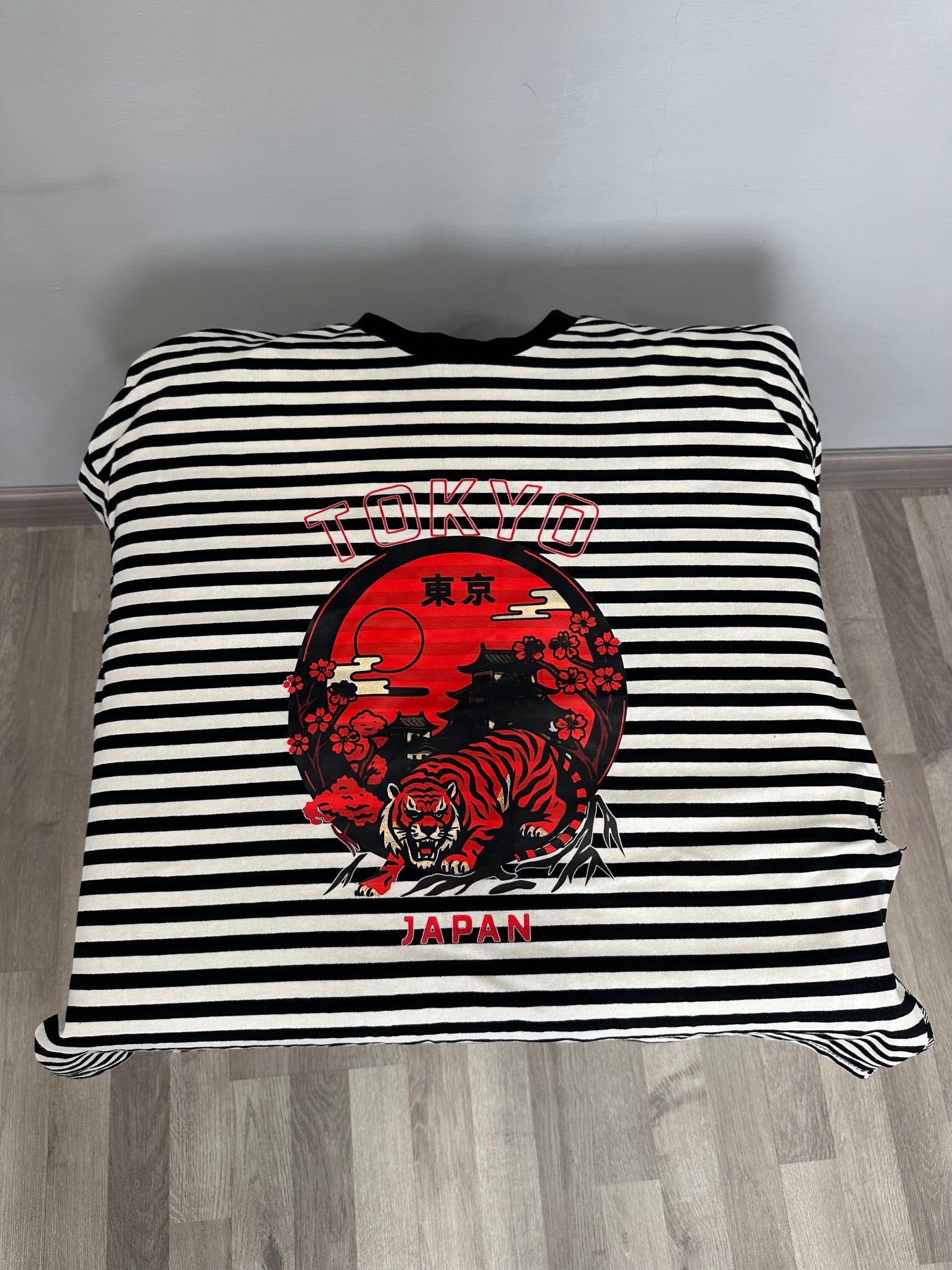 MAGLIA A RIGHE CON SCHIENA NUDA