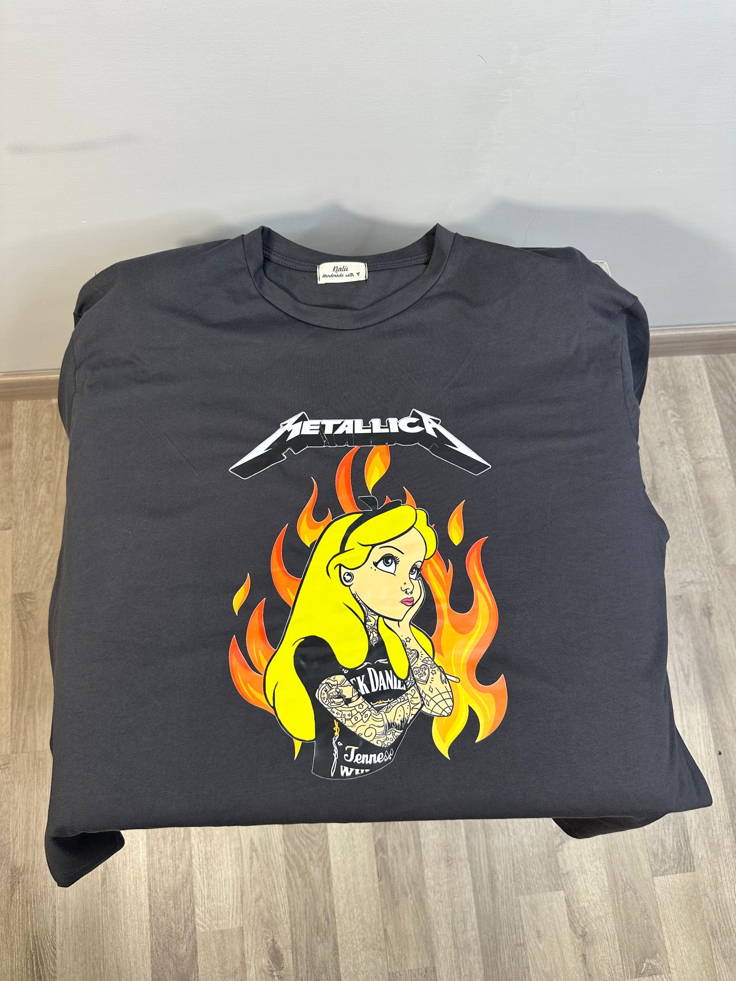 MAGLIA ROCK CON TAGLIO LATERALE